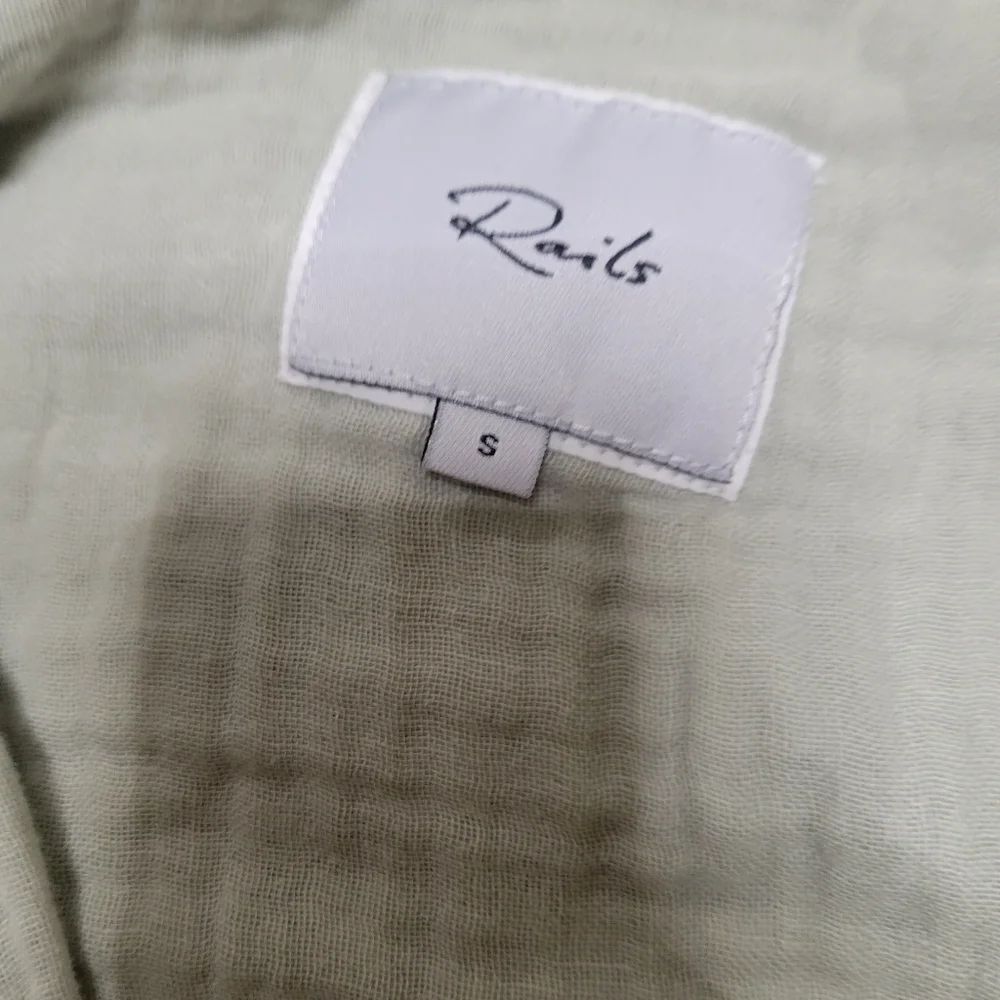 Women's Rails Button-Up Shirt - Picture 2 of 6